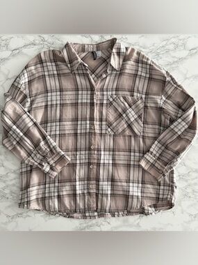 H&M Plaid Button-Up Shirt